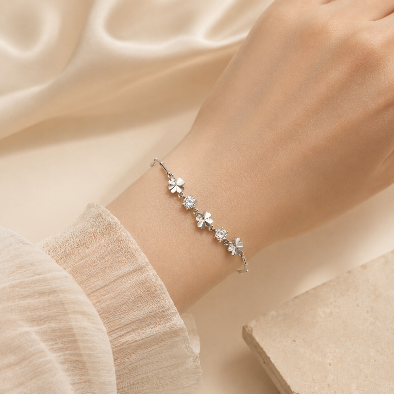 Flovrez Clover Bracelet